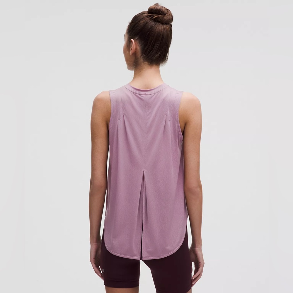 Lululemon NWT Lightweight Split-Back Training Tank Top
Lavender Lux - Picture 3 of 5